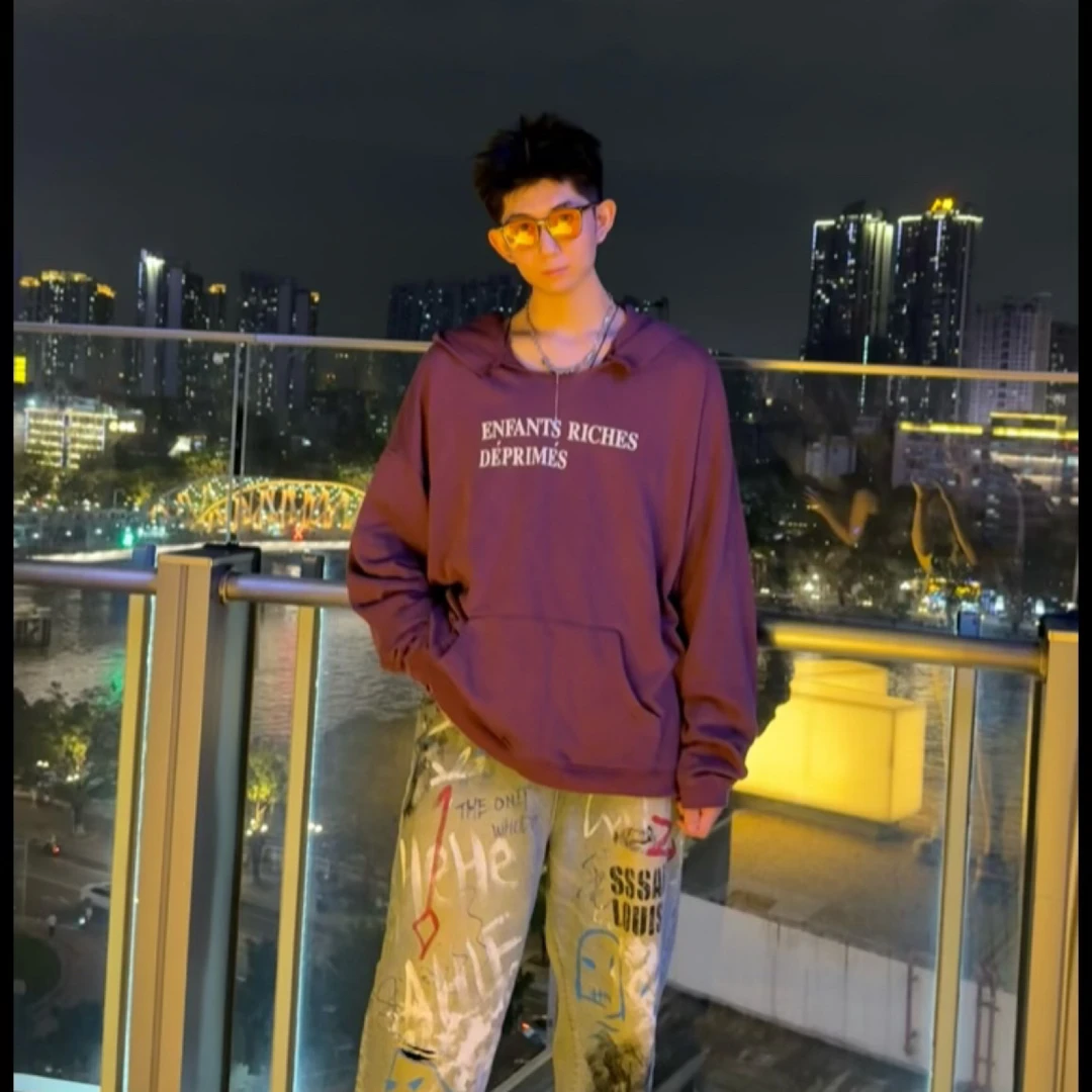 【3576】erd25ss忧郁的富二代水洗黑标语破坏领口帽衫