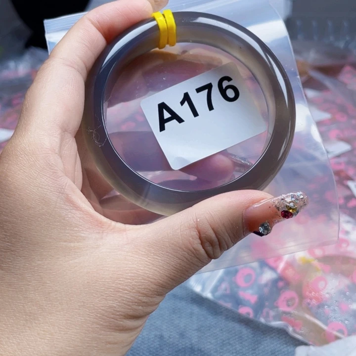 玛瑙/玉髓手镯未镶嵌你****？