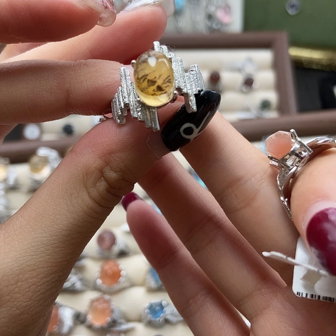 水晶戒指银S925镶嵌求****脑小树胶花260