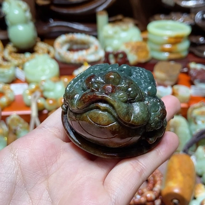 岫岩河磨玉（透闪石质玉）把件未镶嵌