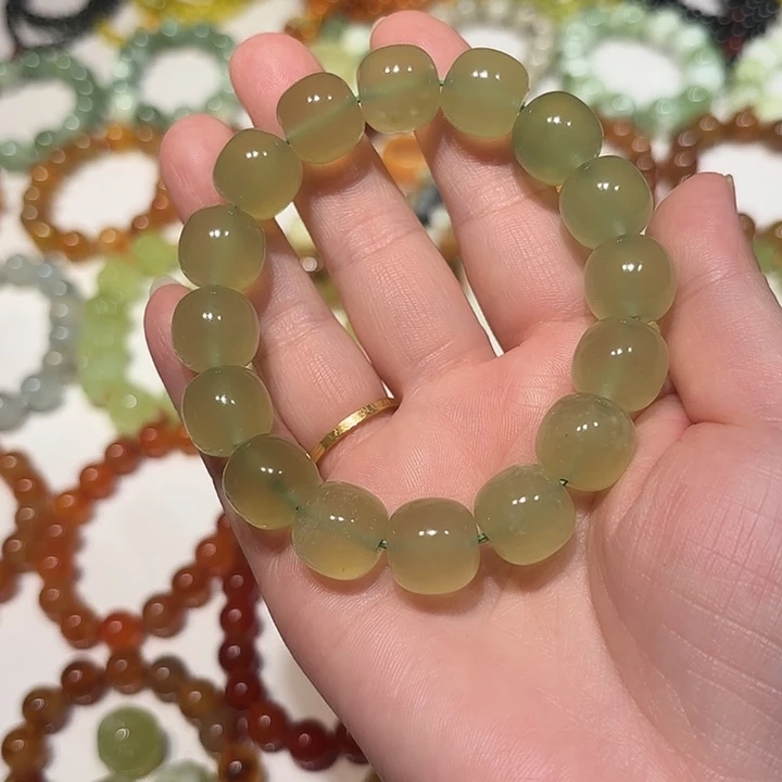 我***我蛇纹石玉未镶嵌手串