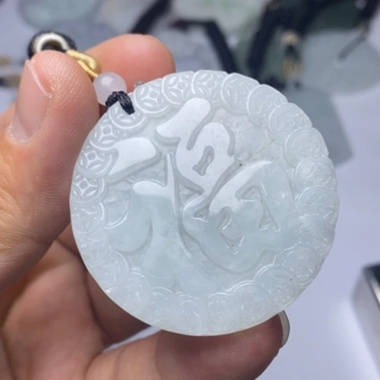 翡翠未镶嵌颈饰翡翠