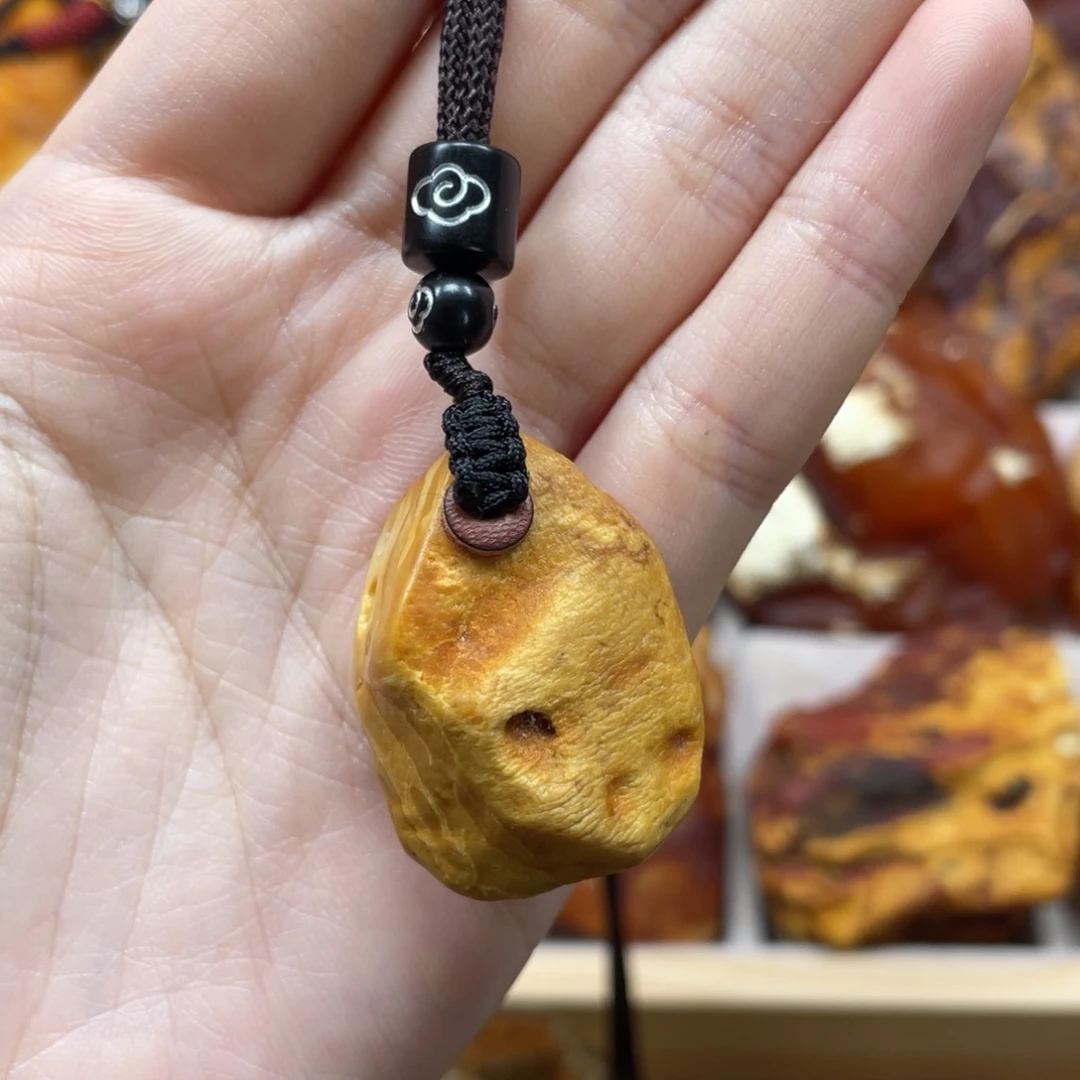 琥珀珠宝奇石未镶嵌