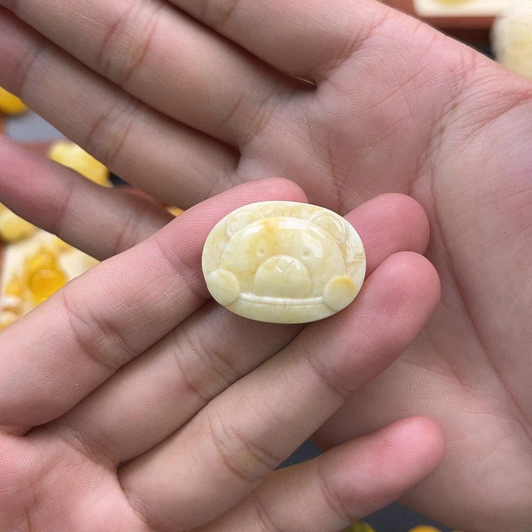 未镶嵌琥珀珠宝奇石