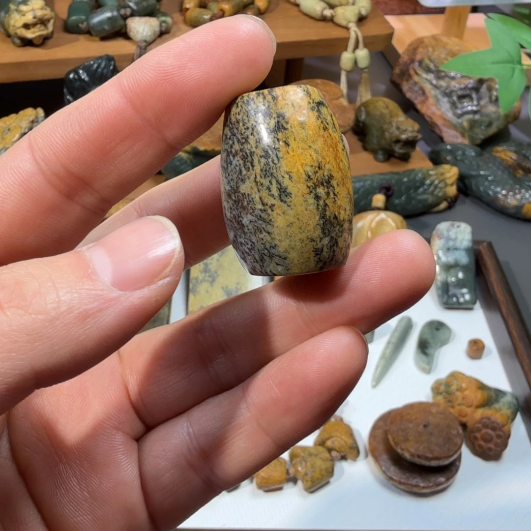 岫岩河磨玉（透闪石质玉）未镶嵌颈饰