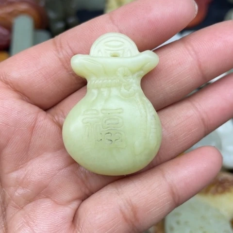 和田玉颈饰未镶嵌73