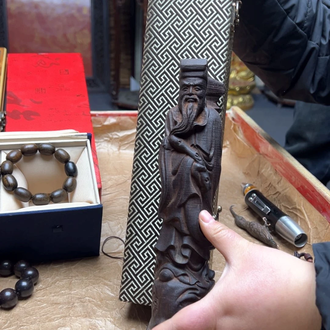 大叶紫檀（黑酸枝木类）