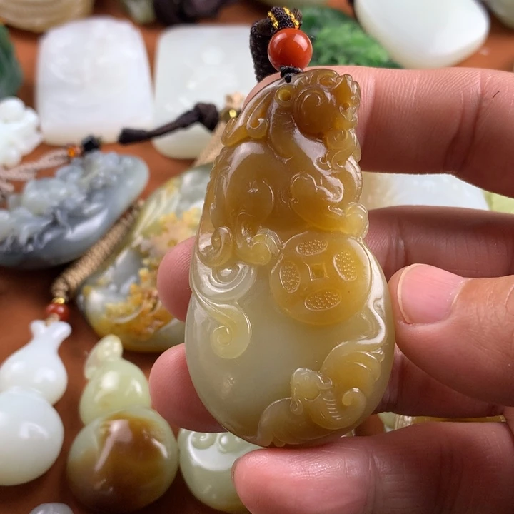 未镶嵌和田玉挂件