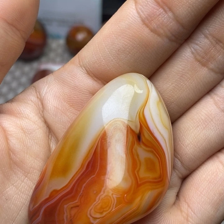 牛***虎未镶嵌原石玛瑙/玉髓