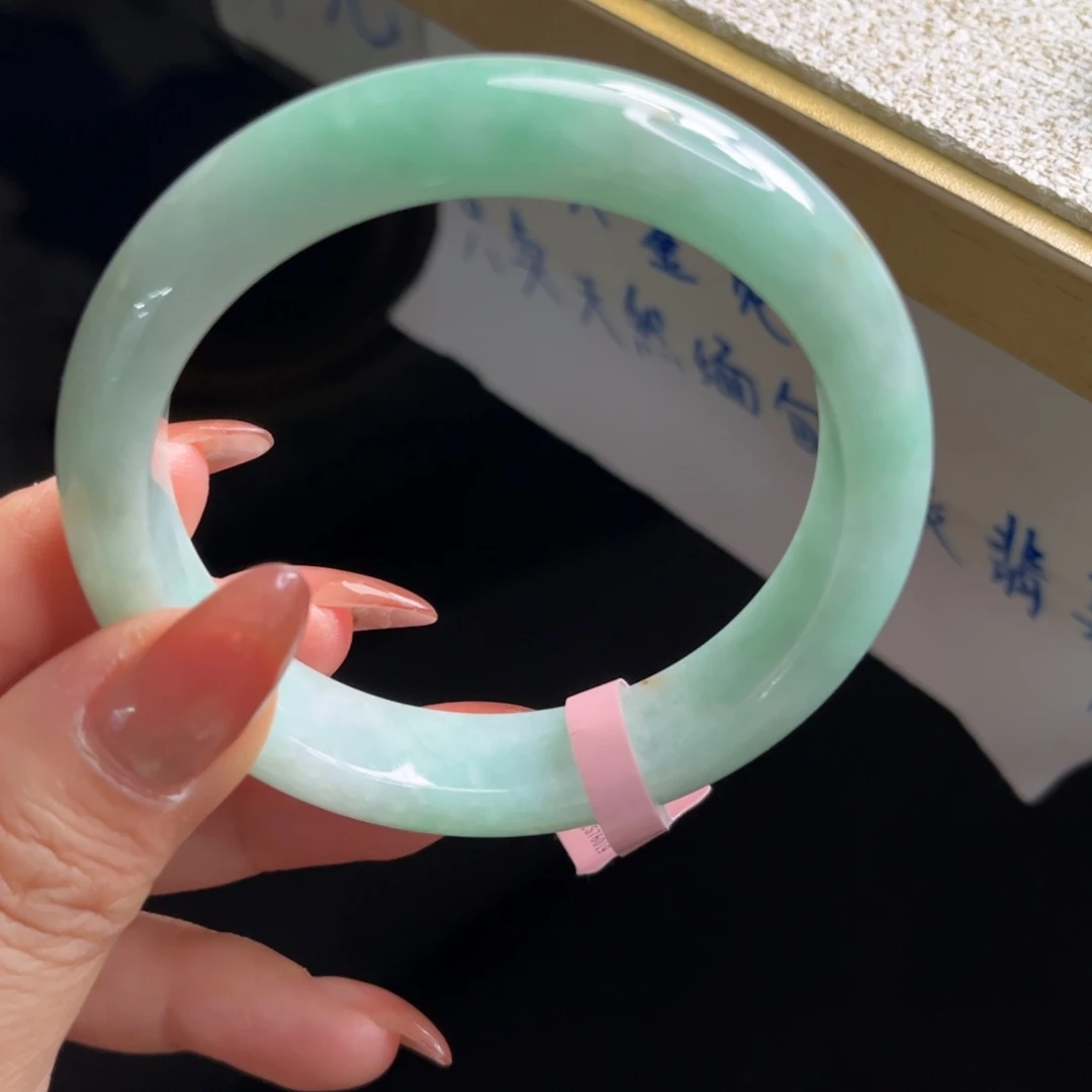 翡翠未镶嵌手镯手镯