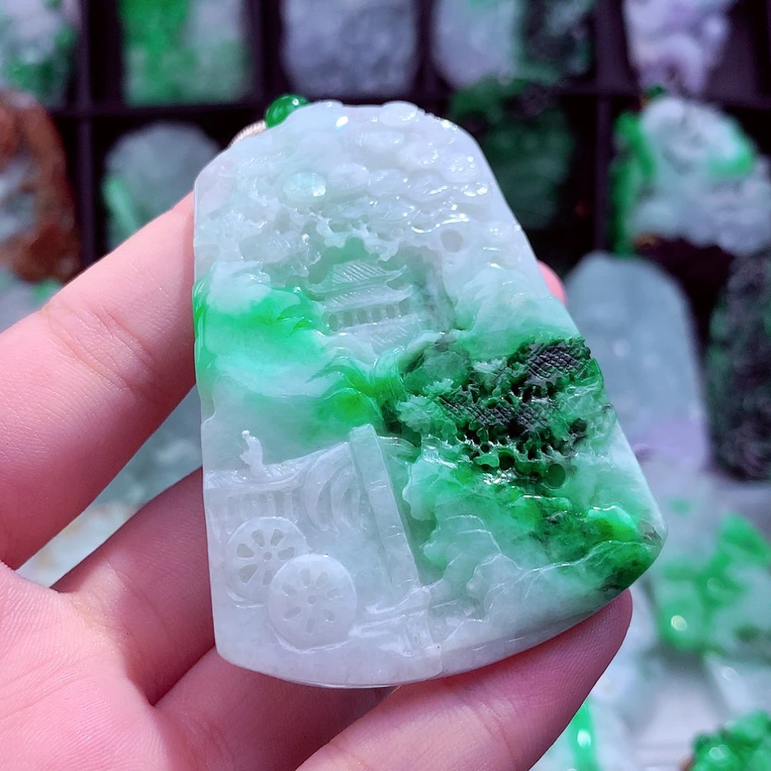 翡翠未镶嵌颈饰北**哥挂件