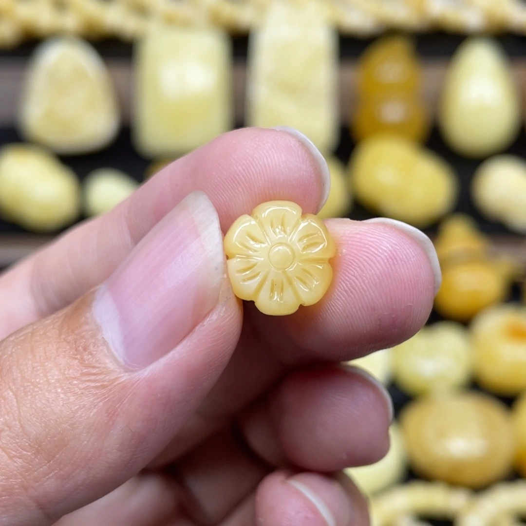 琥珀未镶嵌裸石琥珀蜜蜡