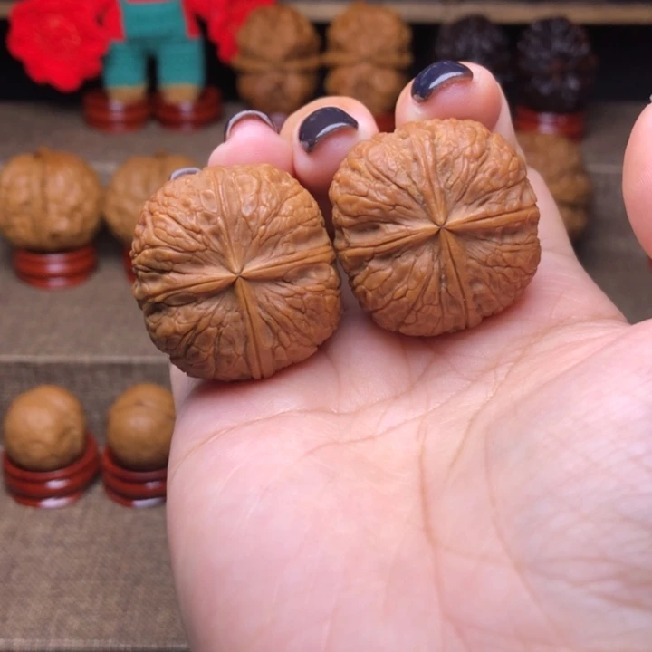 把件文玩核桃14号状元红四楞32尺