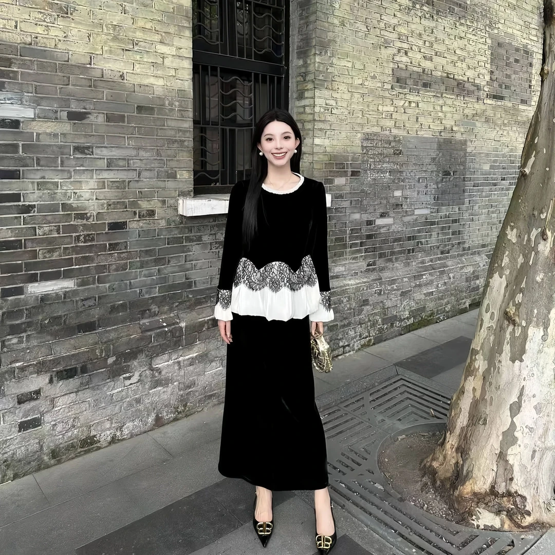 时尚套装I轻奢风重工蕾丝拼接显瘦秋冬黑色丝绒套装