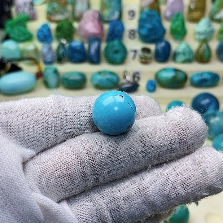 绿松石配饰未镶嵌