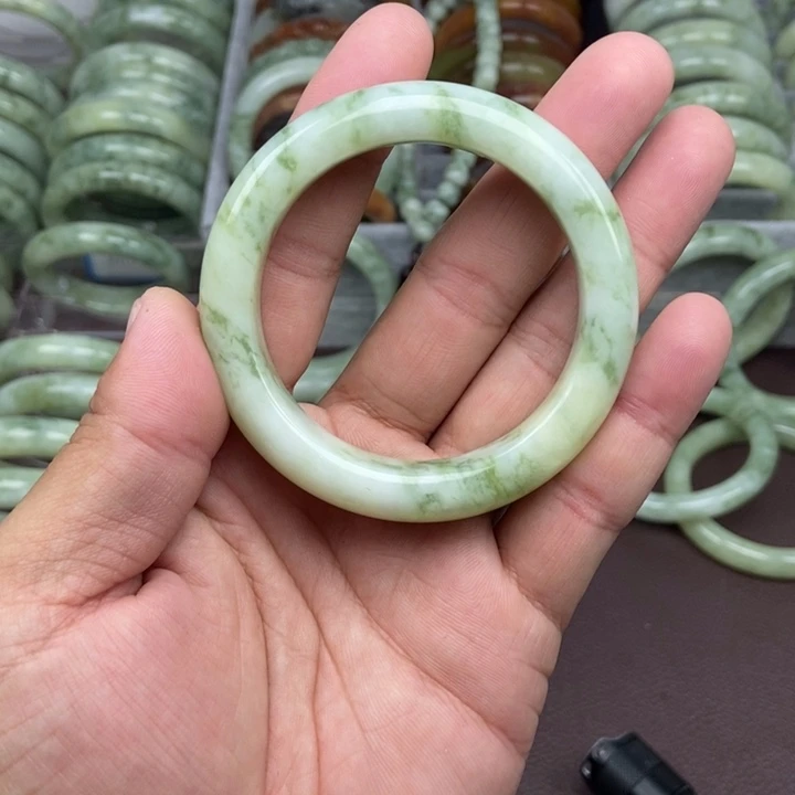 蛇纹石玉手镯未镶嵌海****善