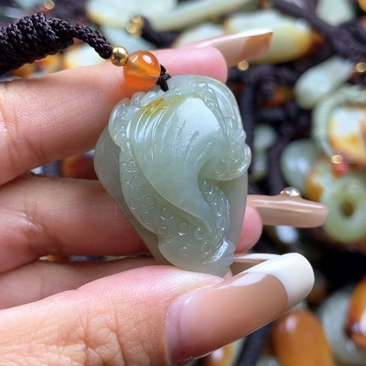 和田玉颈饰未镶嵌