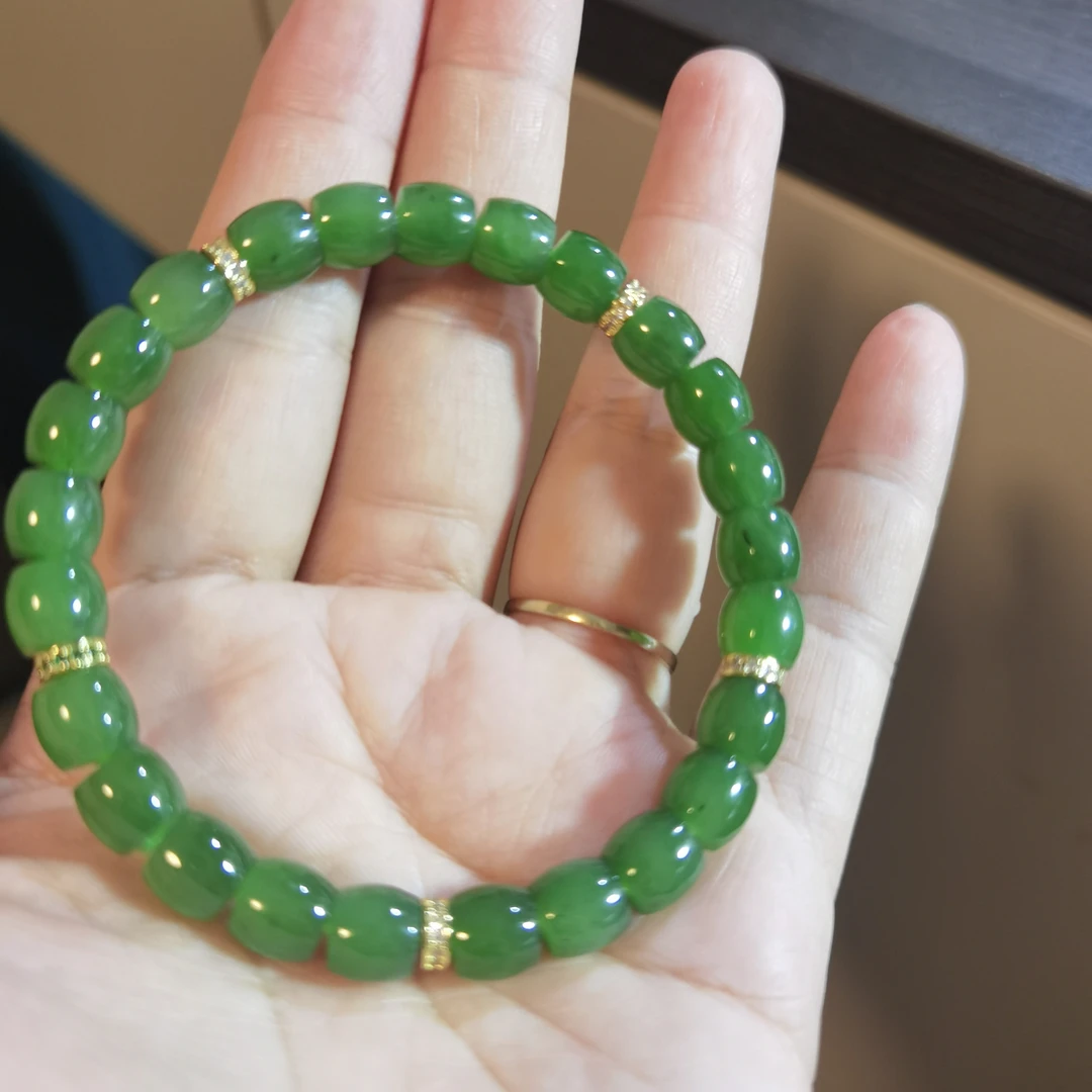 绿色平切带金色装饰手串