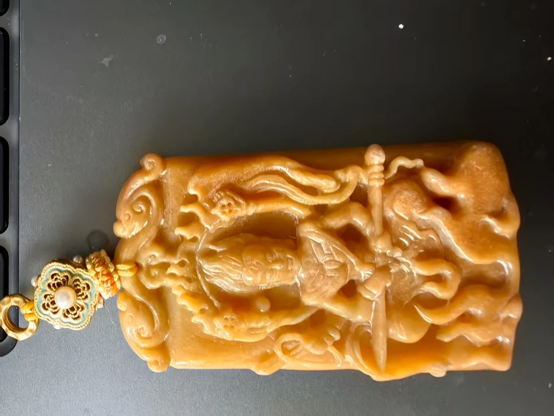 天然缅甸翡翠工艺精细挂饰挂