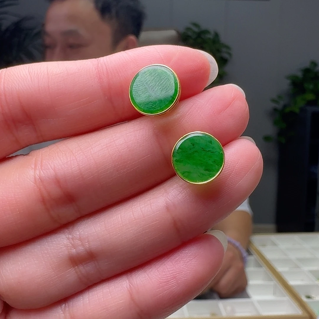 翡翠18K金镶嵌耳饰天然