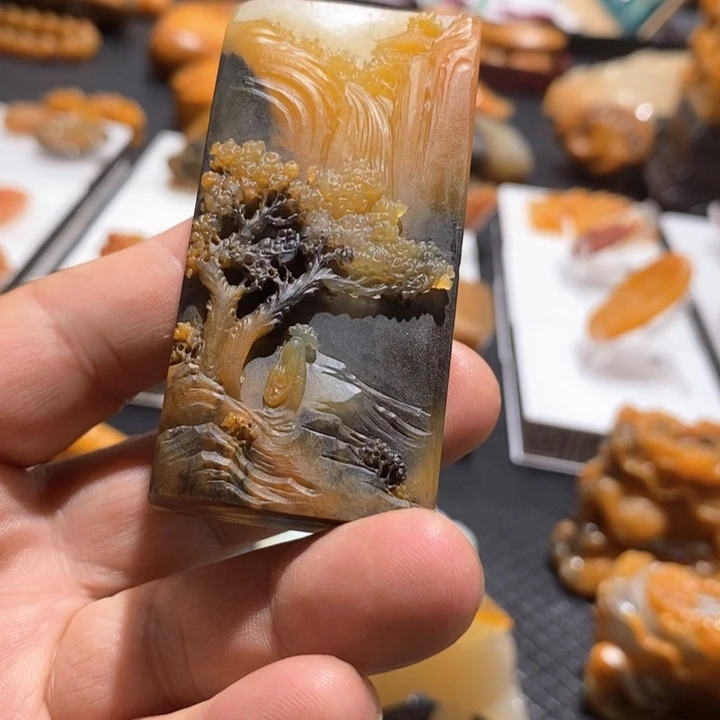 石英质玉（黄龙玉）未镶嵌挂件