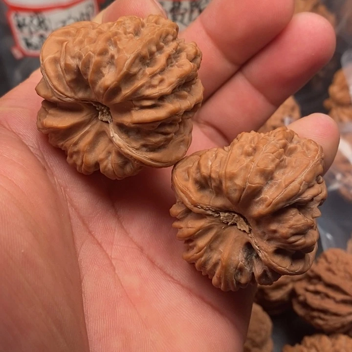 文玩核桃把件凹底42