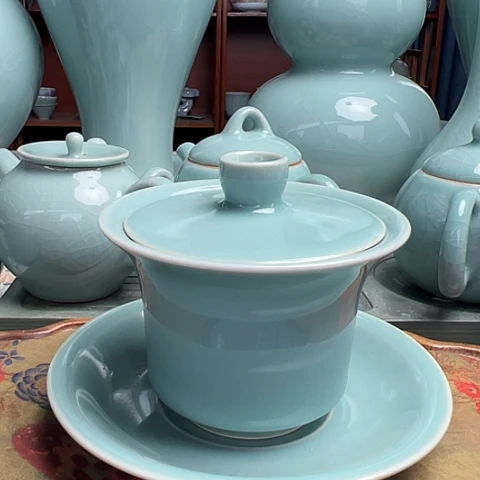 汝瓷不开片马蹄盖碗福利