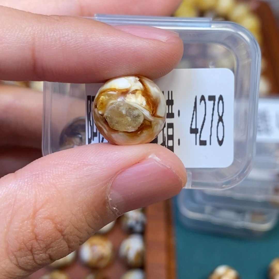 把件猴头核桃沁色圆珠老型4278