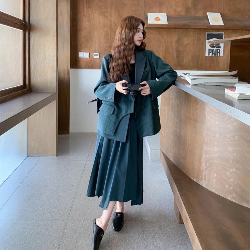 条纹西装套装裙女秋季2025新款气质高级感不规则百褶半身裙两件套