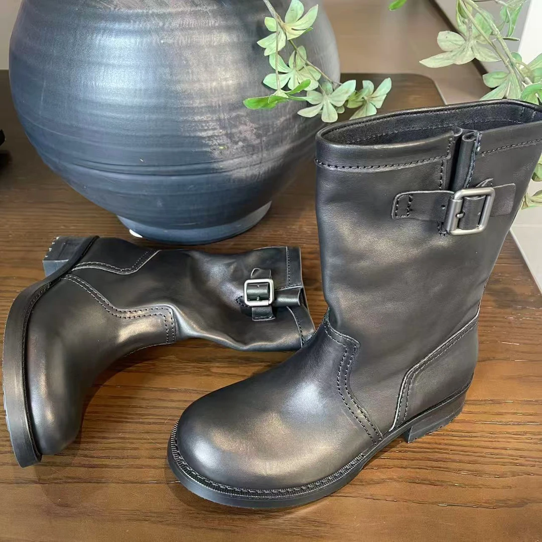 女士时尚短靴休闲圆头时装靴