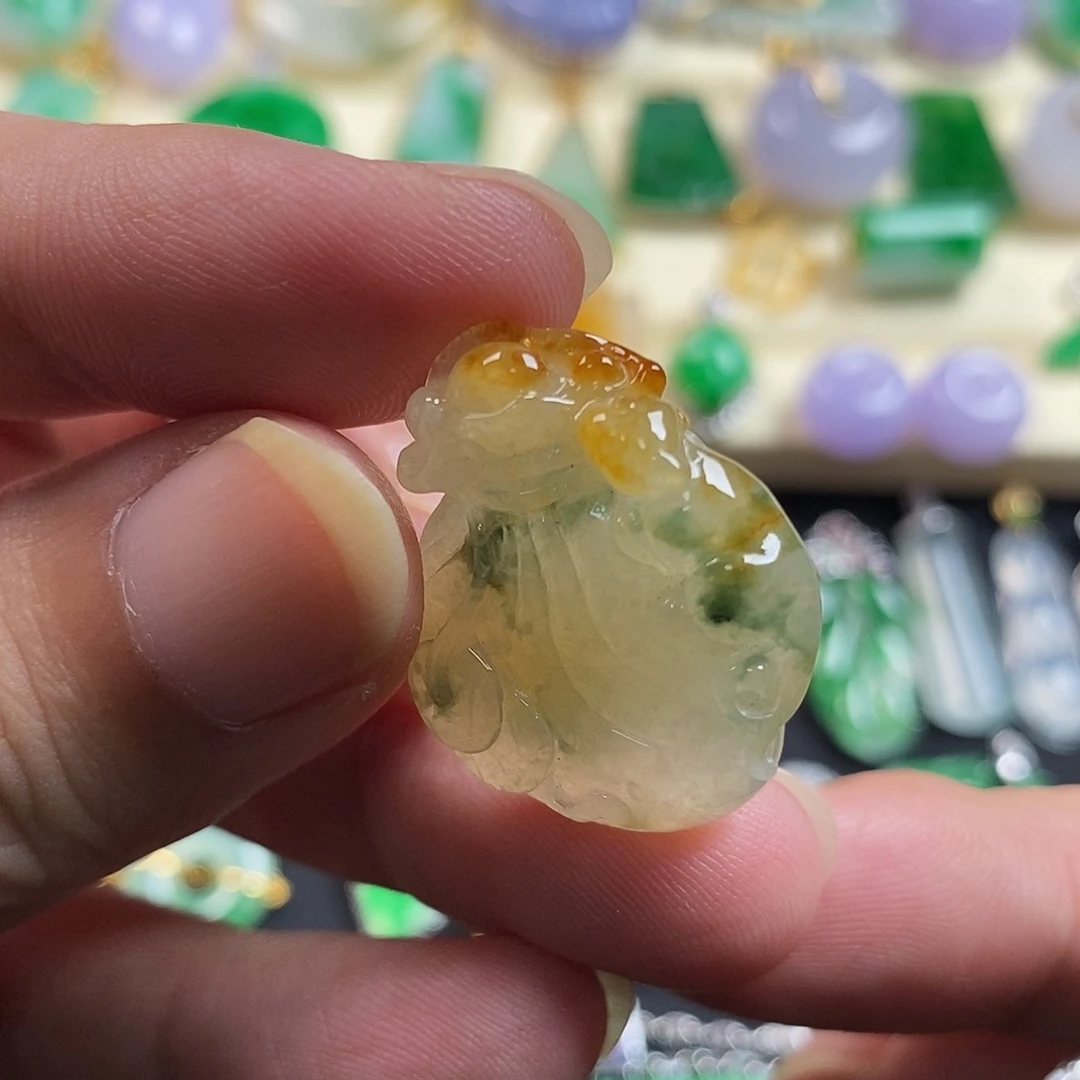 翡翠未镶嵌颈饰翡翠