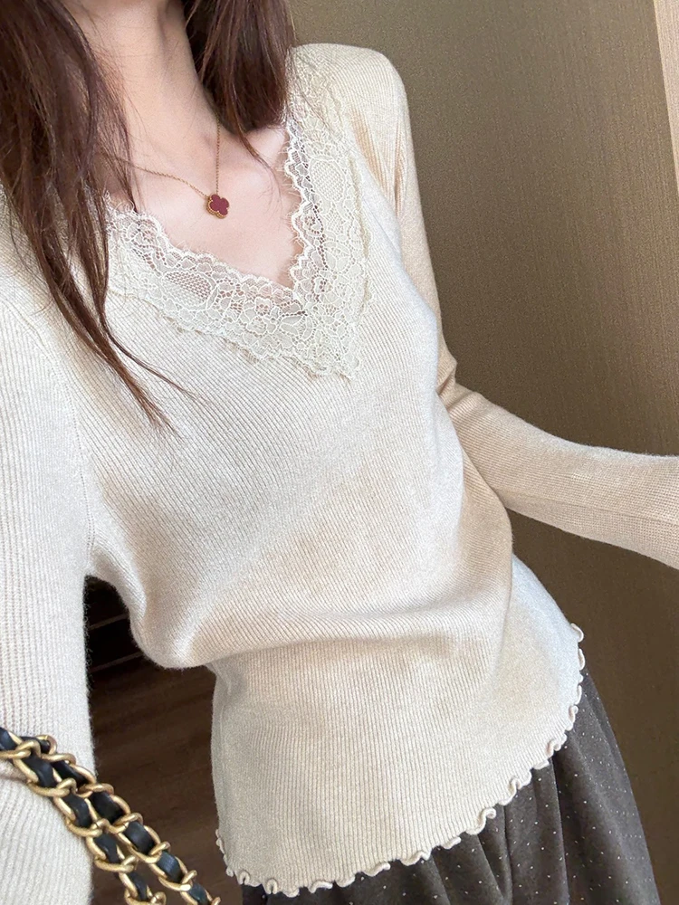 V领蕾丝拼接内搭针织衫上衣女温柔风复古高级感气质纯色长袖I6-60