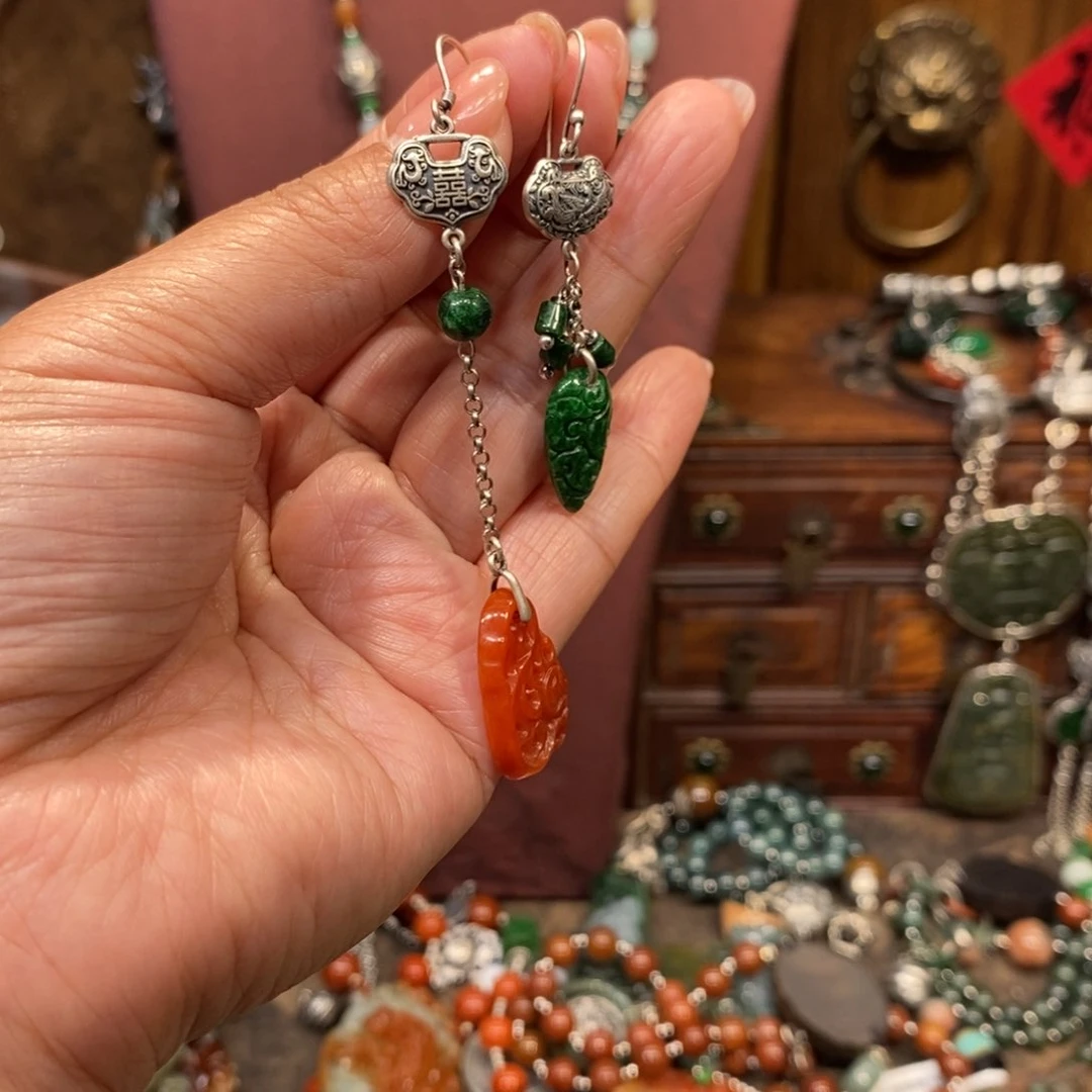 翡翠吊坠(赠链)未镶嵌