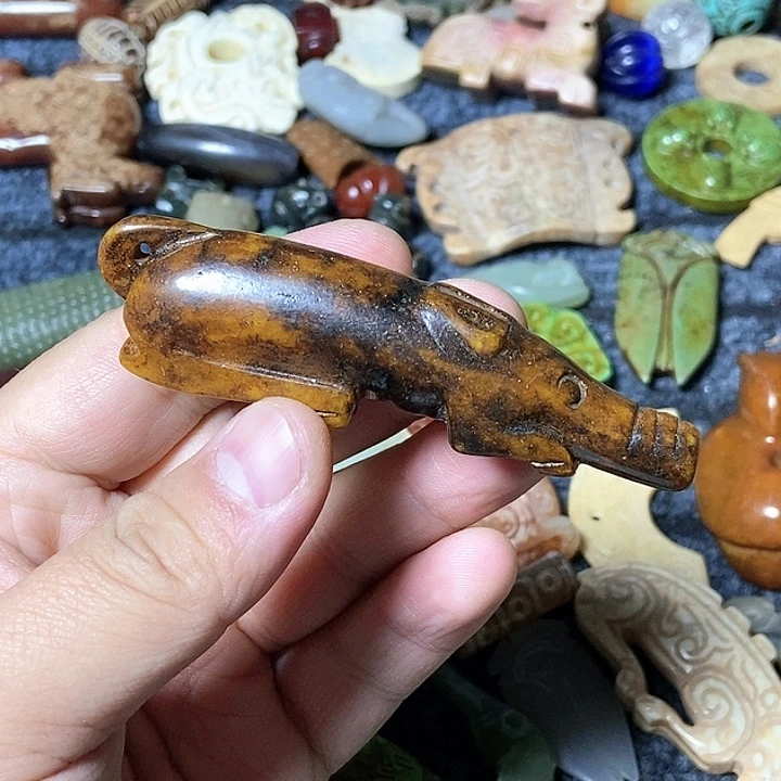和田玉未镶嵌颈饰13