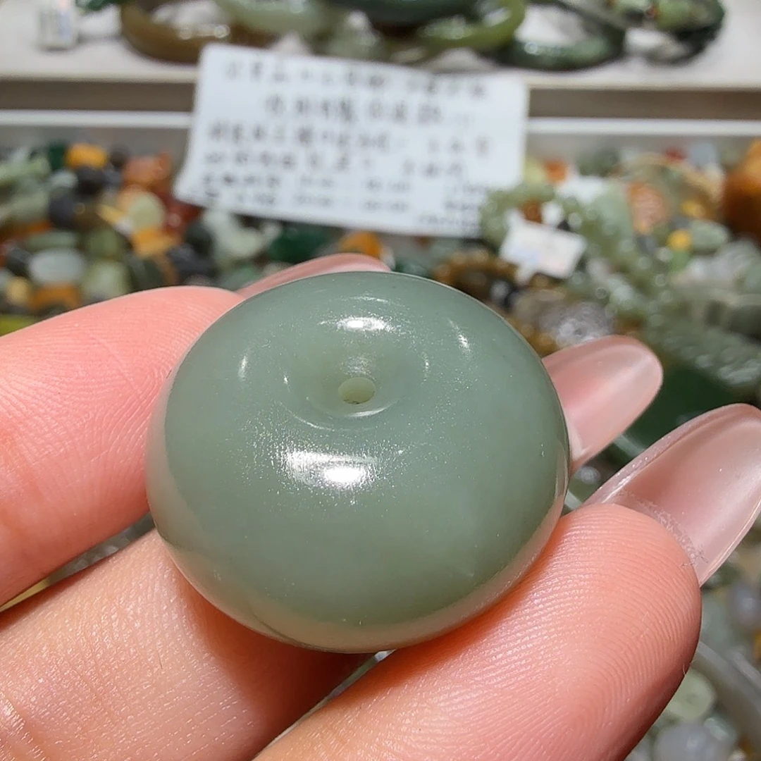 和田玉未镶嵌珠宝奇石