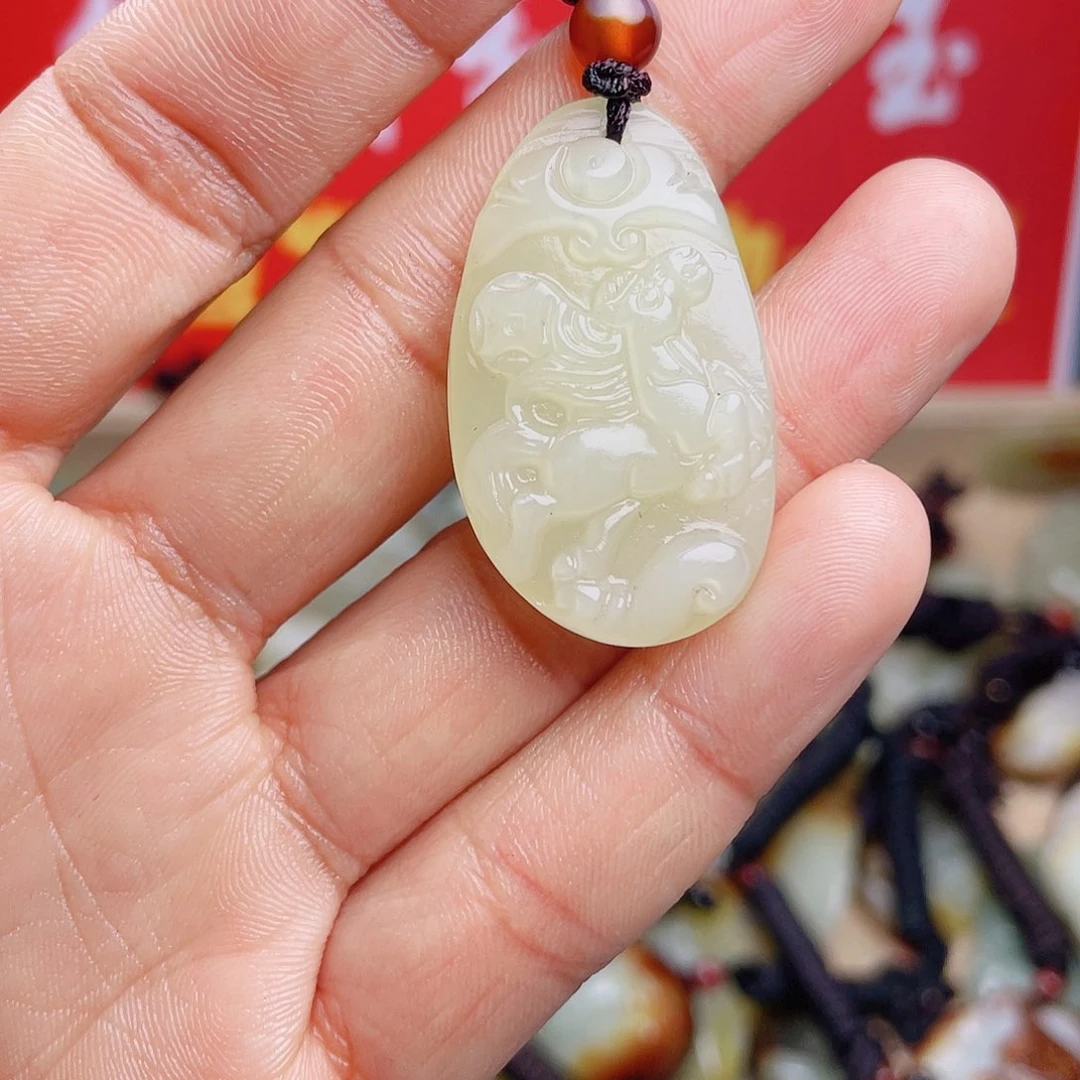 和田玉颈饰未镶嵌