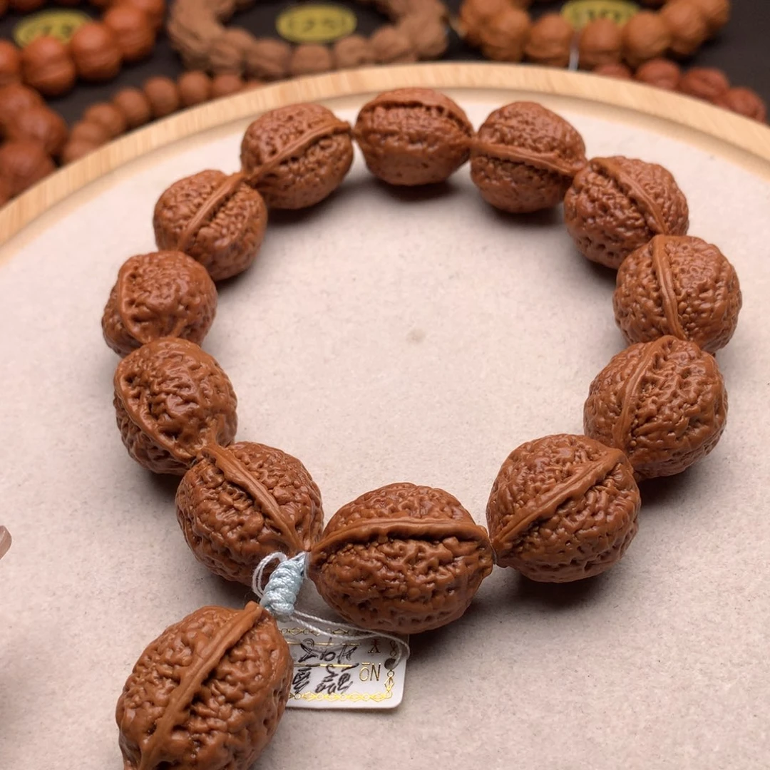 文玩核桃手串穿山甲