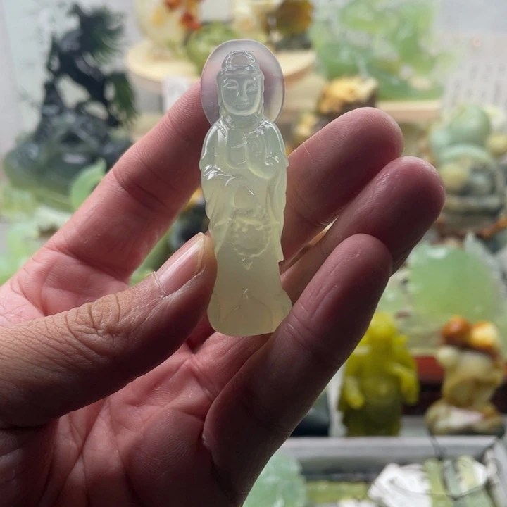 蛇纹石玉未镶嵌四大名玉挂件
