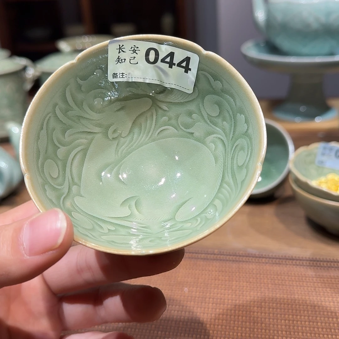 微瑕手工双面刻花杯 044 号