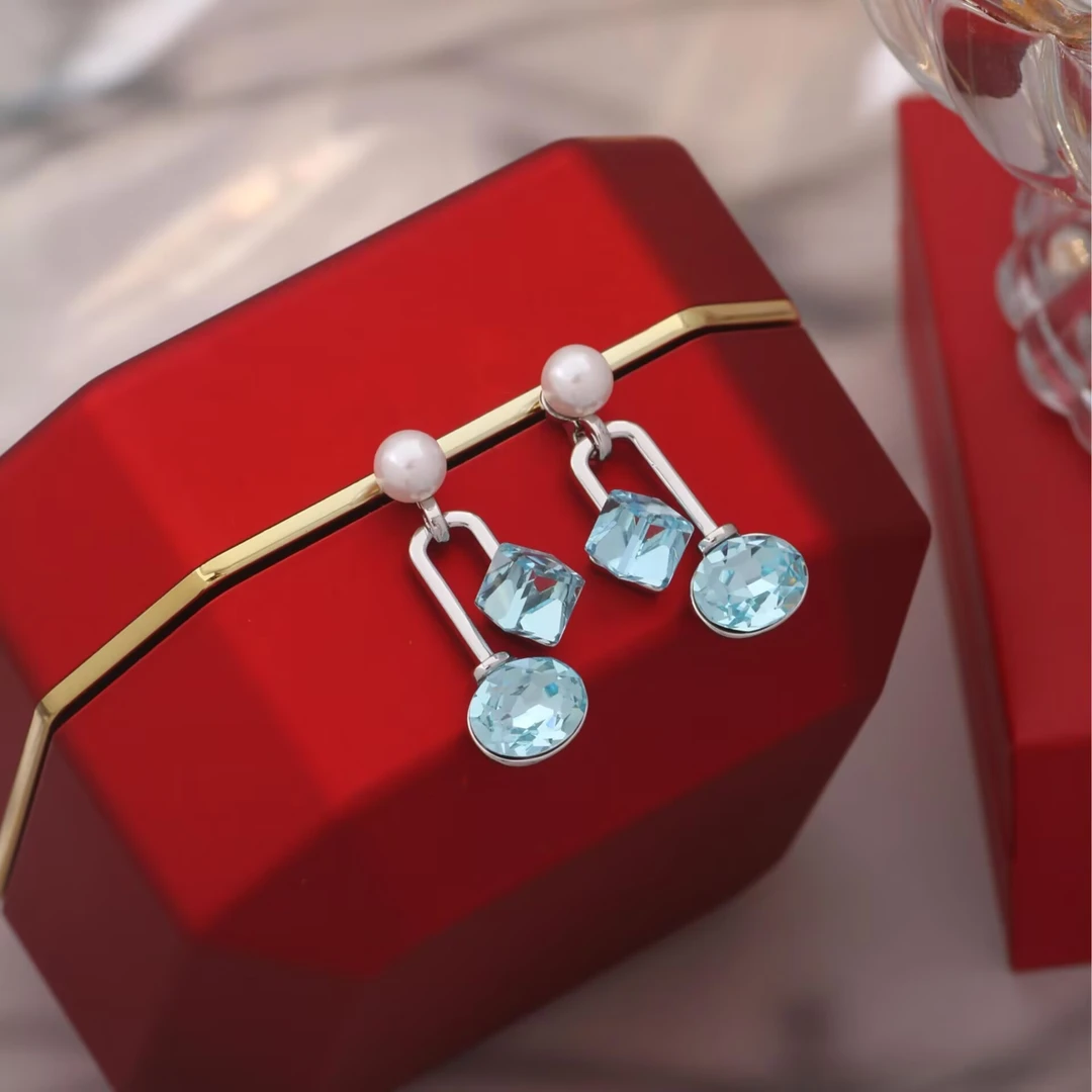 铜合金耳饰 《货号9262》超闪湖蓝色方糖耳环