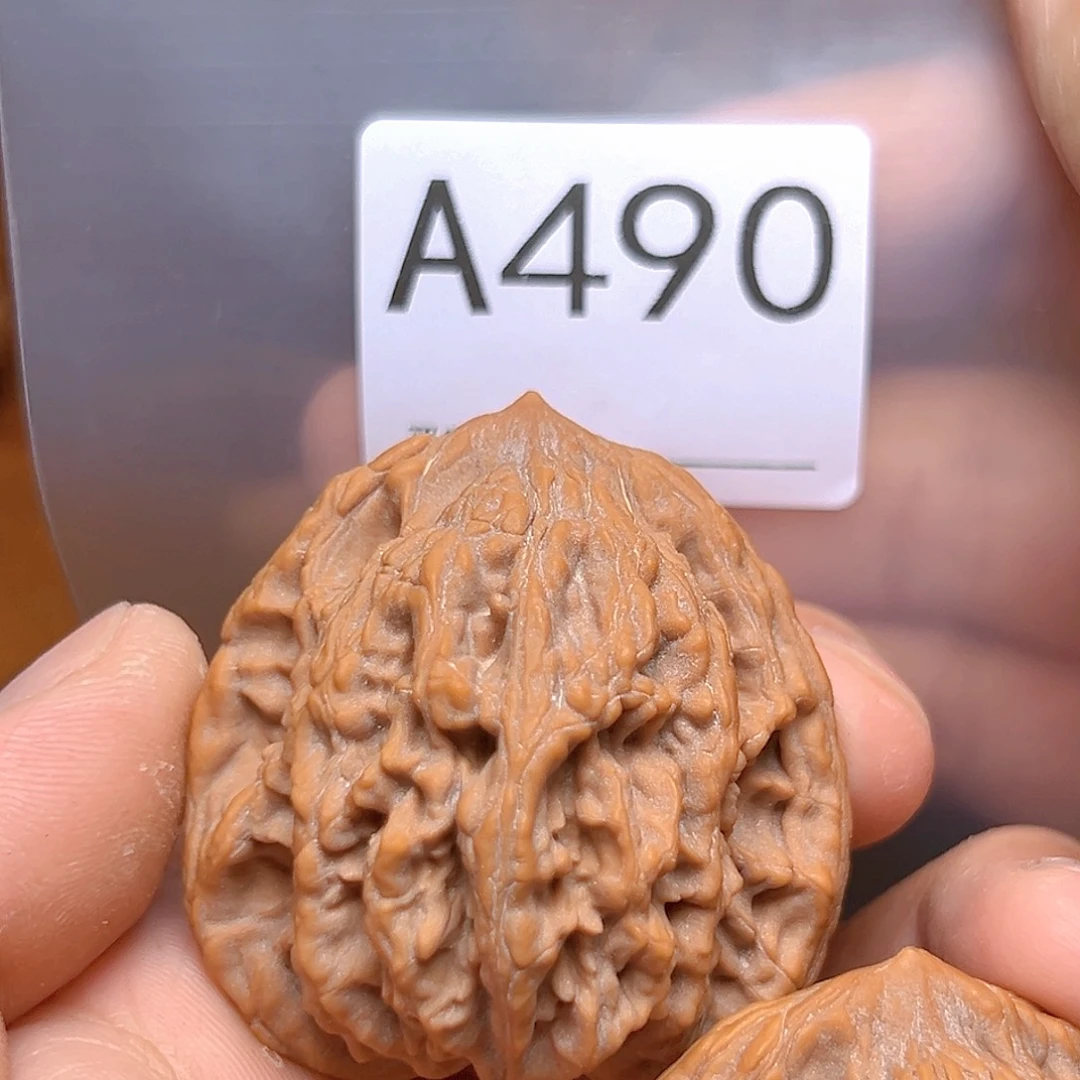 文玩核桃吊坠45虎头