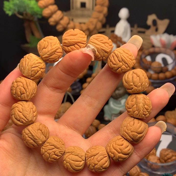 桃核吊坠霸王龙，微瑕疵不退不换