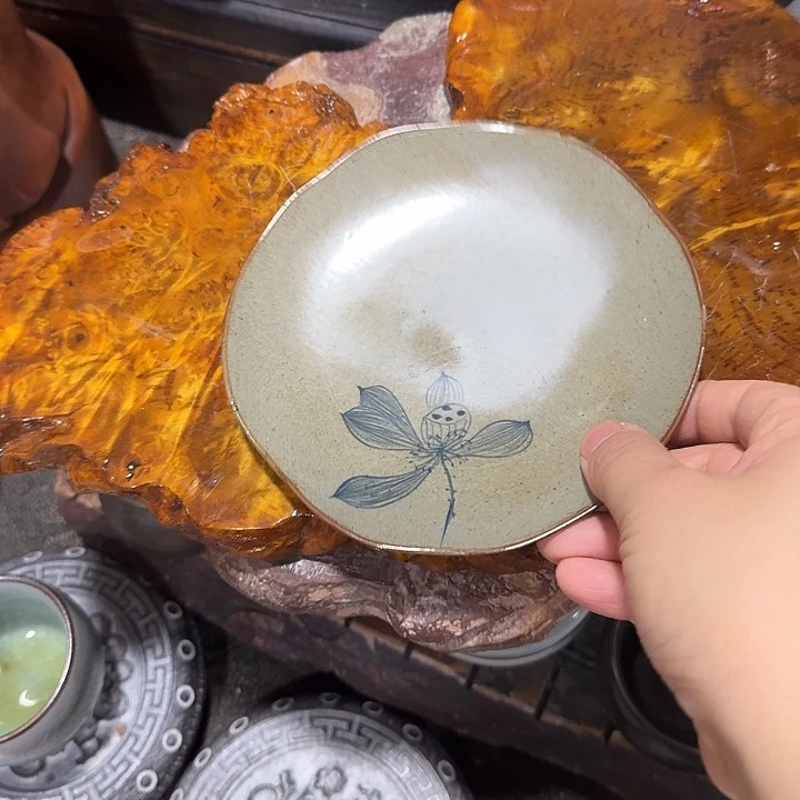 主人杯一个，瓷。。。