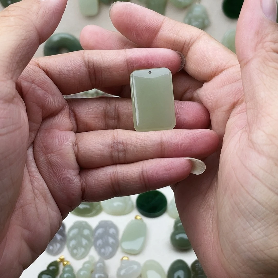 和田玉未镶嵌吊坠(不含链)