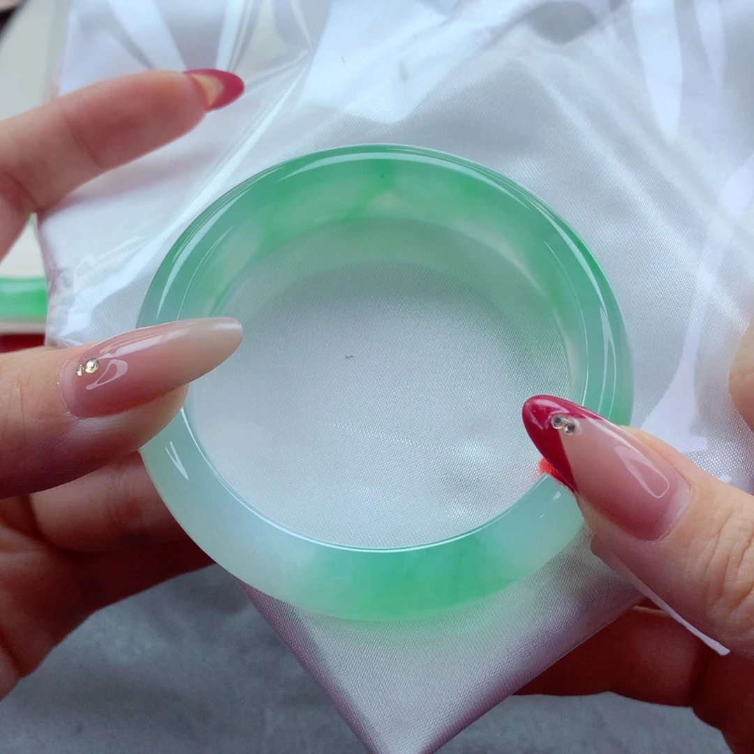 未镶嵌手镯翡翠9908