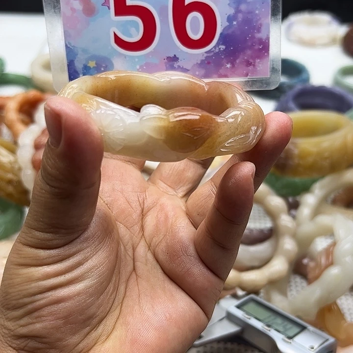 未镶嵌手镯石英岩玉