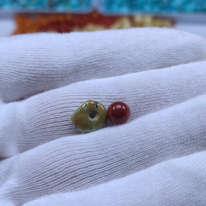 南红玛瑙未镶嵌珠宝奇石