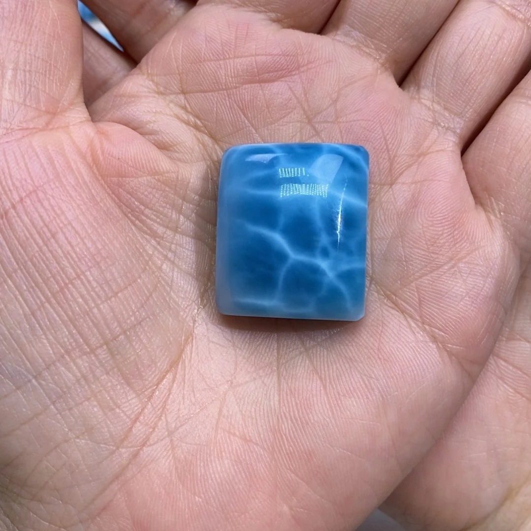 酱***酱针钠钙石（海纹石）未镶嵌颈饰