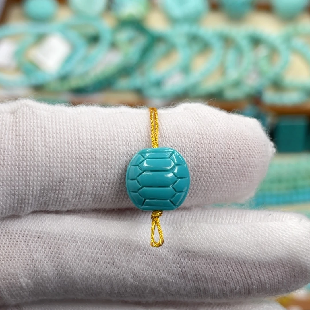 绿松石未镶嵌挂件