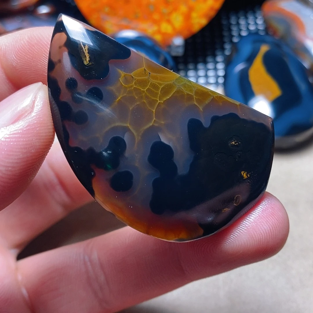 玛瑙/玉髓颈饰未镶嵌董*轩